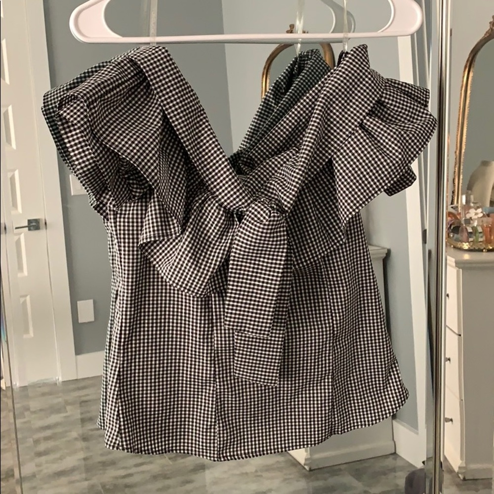 Off the shoulders gingham top